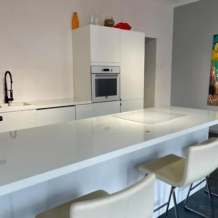 Stylish With A Chefs Kitchen *